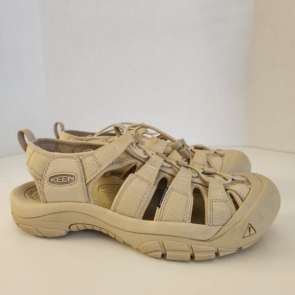 KEEN Women's Newport H2 Closed Toe Water Sandals, Monochrome/Safari, 10.5 - Picture 2 of 8